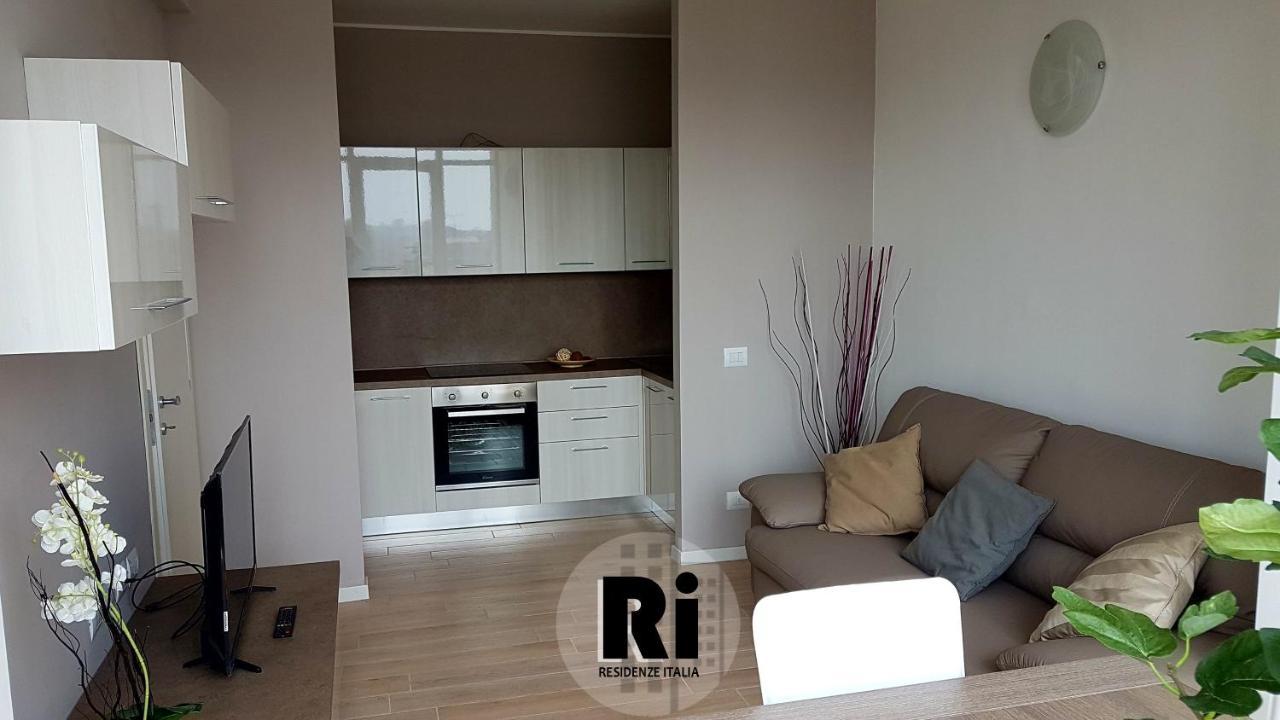 Residenze Italia Aparthotel Sesto San Giovanni Bagian luar foto